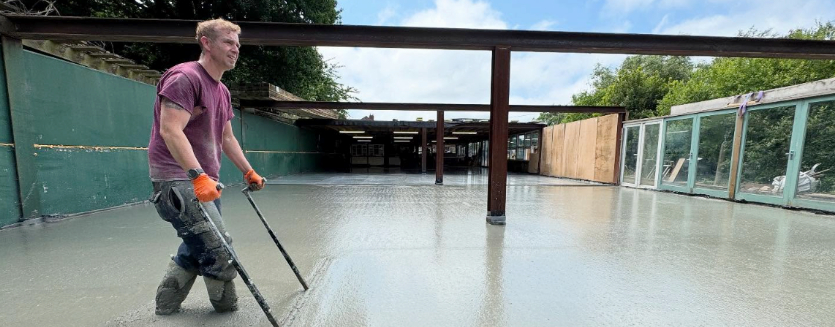FLOWING CONCRETE, SELF-COMPACTING
