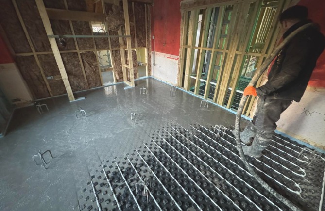 Wood Floors and UFH - Why Liquid Screed is the Safe Choice